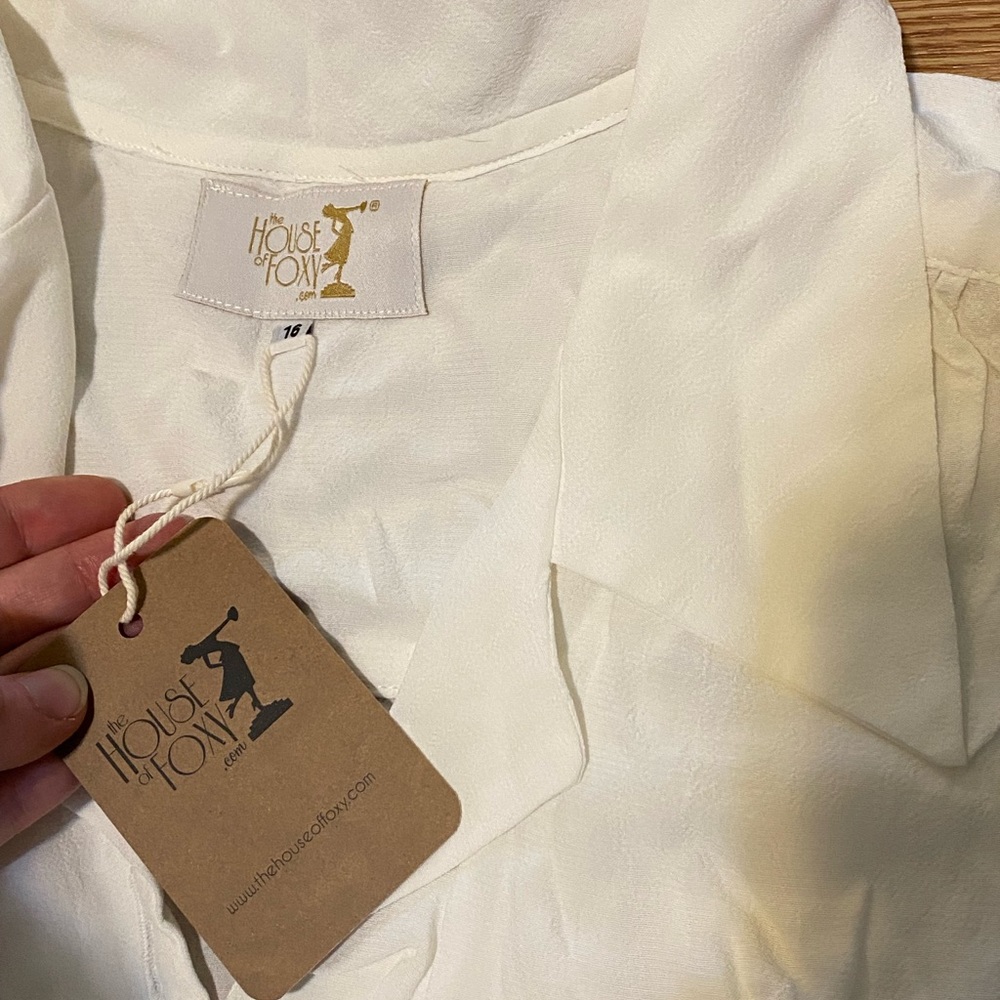 House of Foxy white 1940s style short sleeve button blouse
